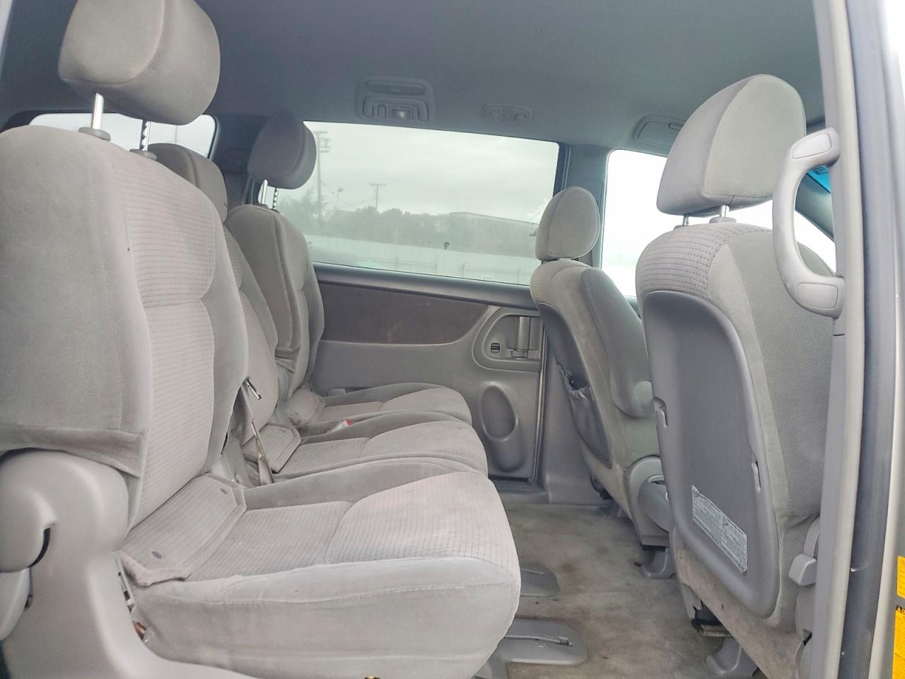 2006 TOYOTA SIENNA photo 19