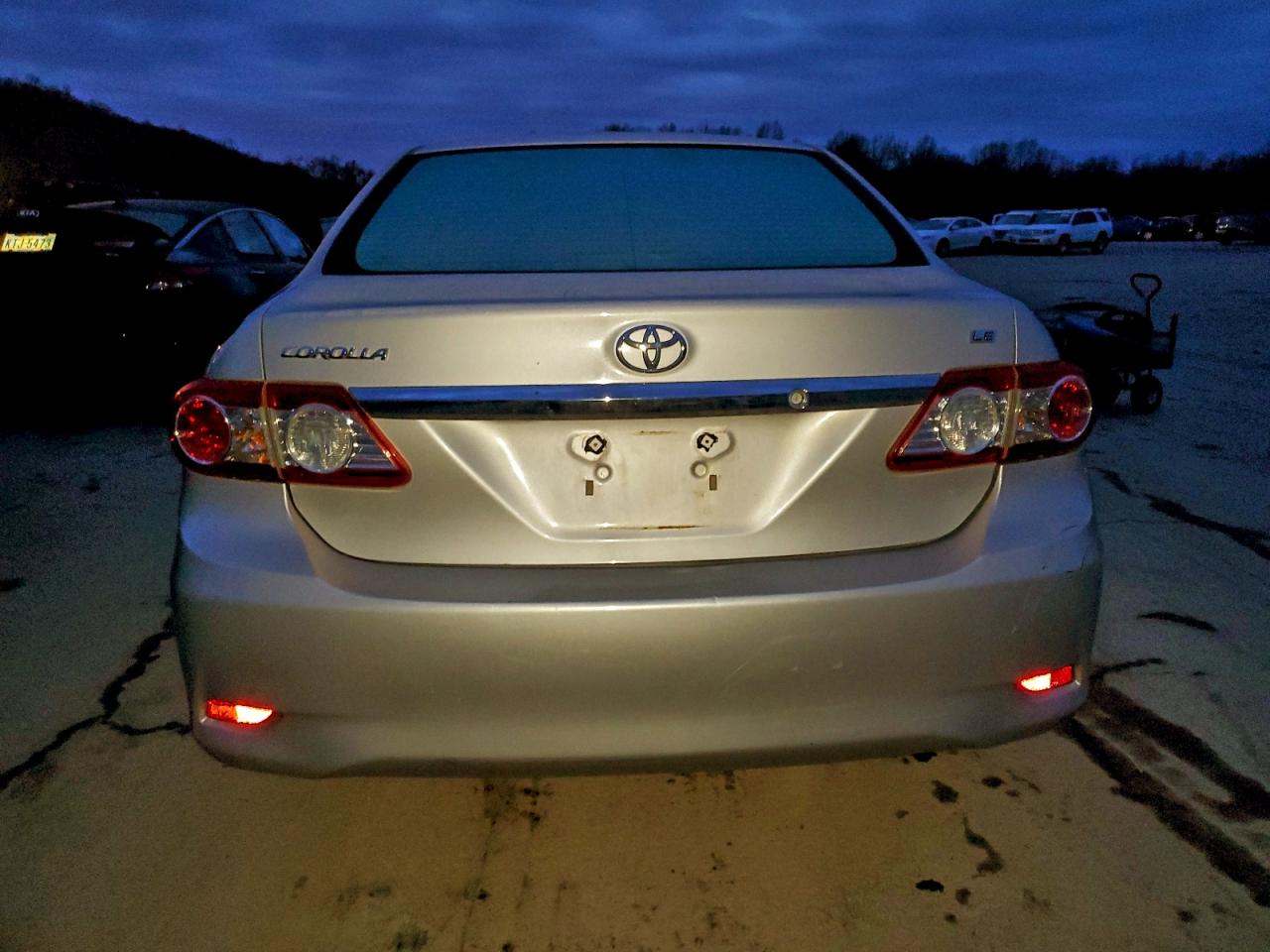 2012 TOYOTA COROLLA BASE photo 6
