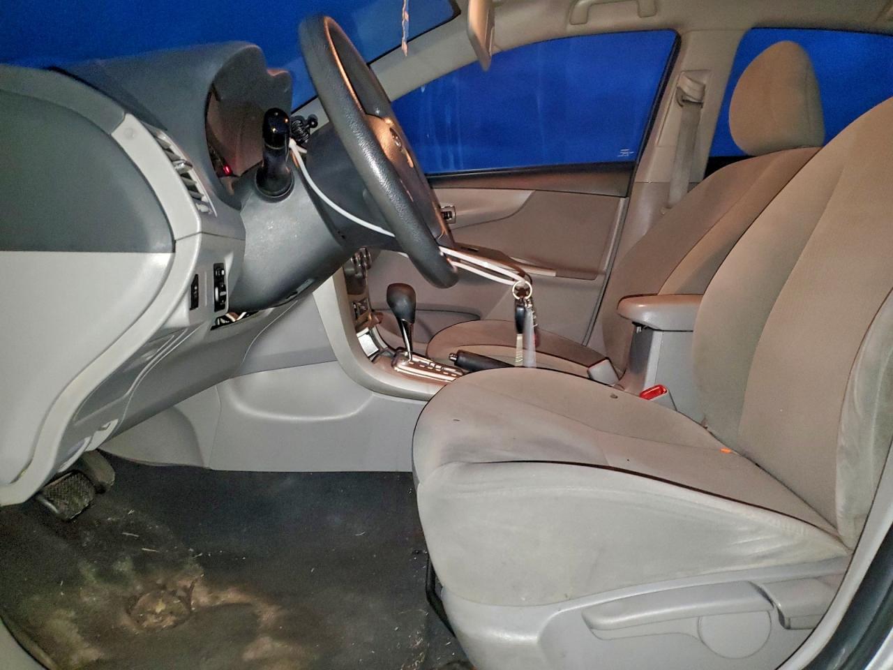 2012 TOYOTA COROLLA BASE photo 7