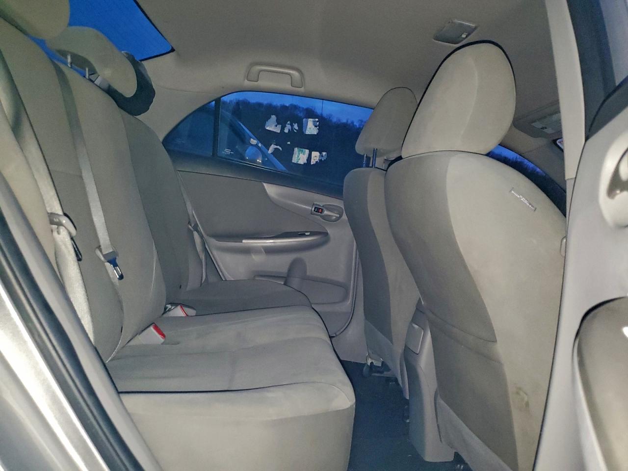 2012 TOYOTA COROLLA BASE photo 10