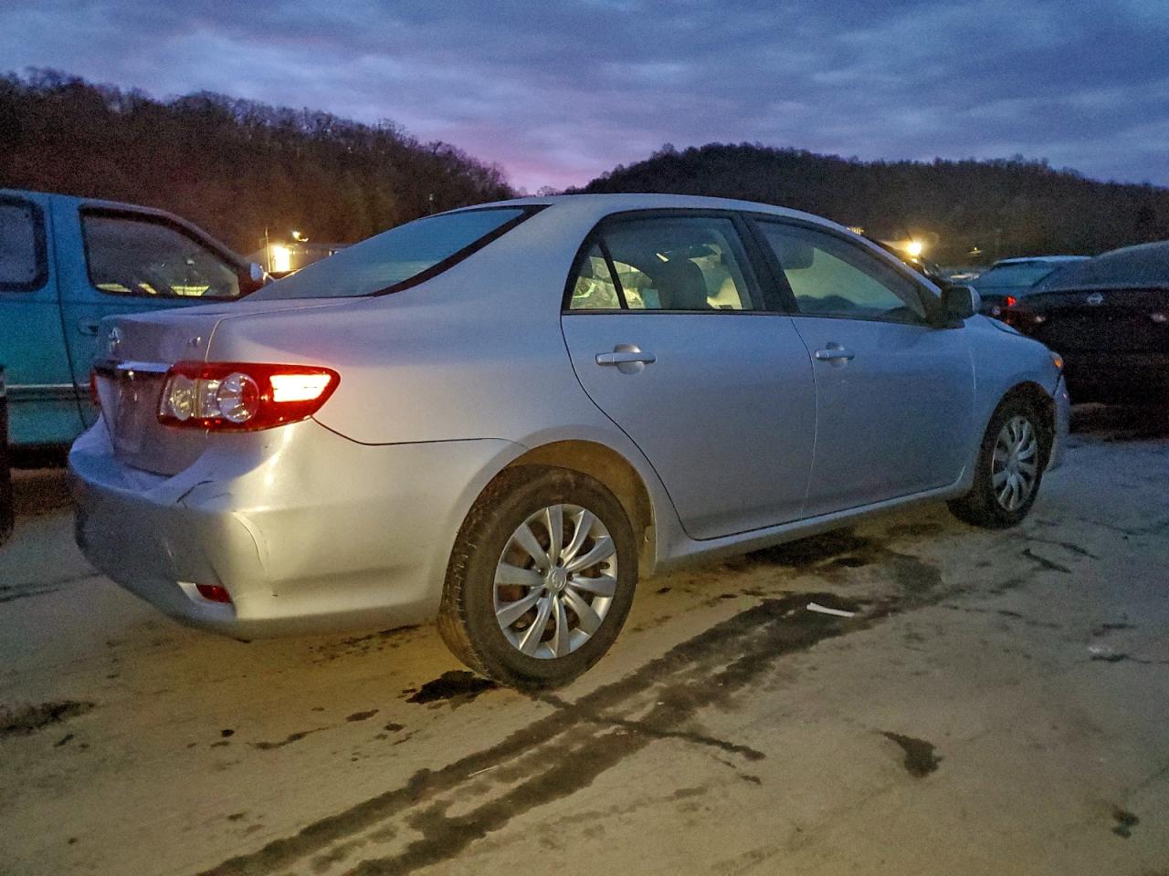 2012 TOYOTA COROLLA BASE photo 3