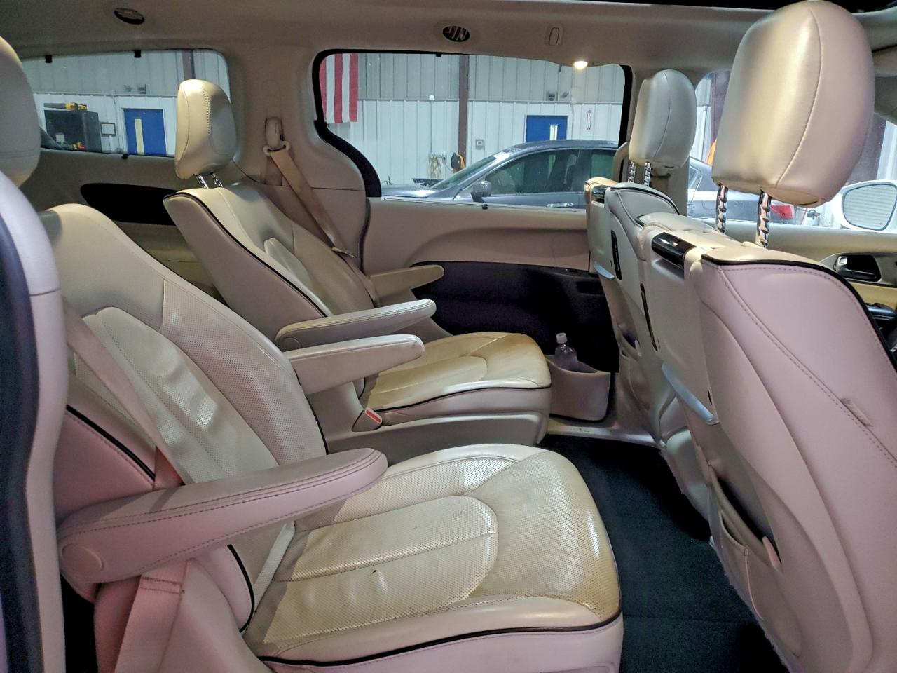 2019 CHRYSLER PACIFICA HYBRID LIMITED photo 11