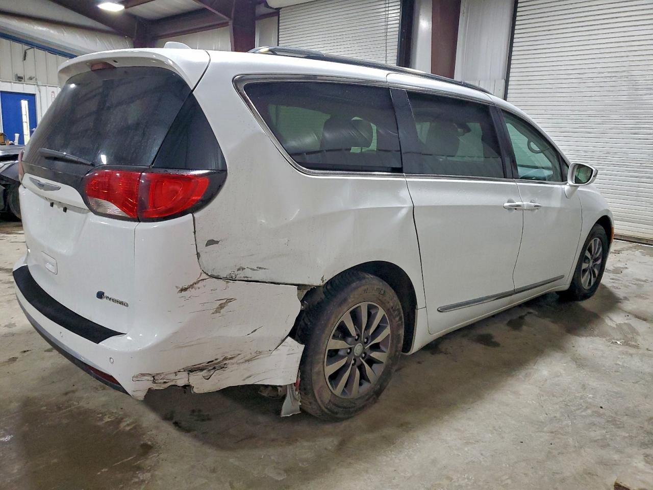 2019 CHRYSLER PACIFICA HYBRID LIMITED photo 3
