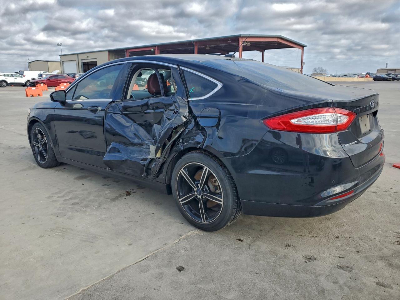 2016 FORD FUSION SE photo 2