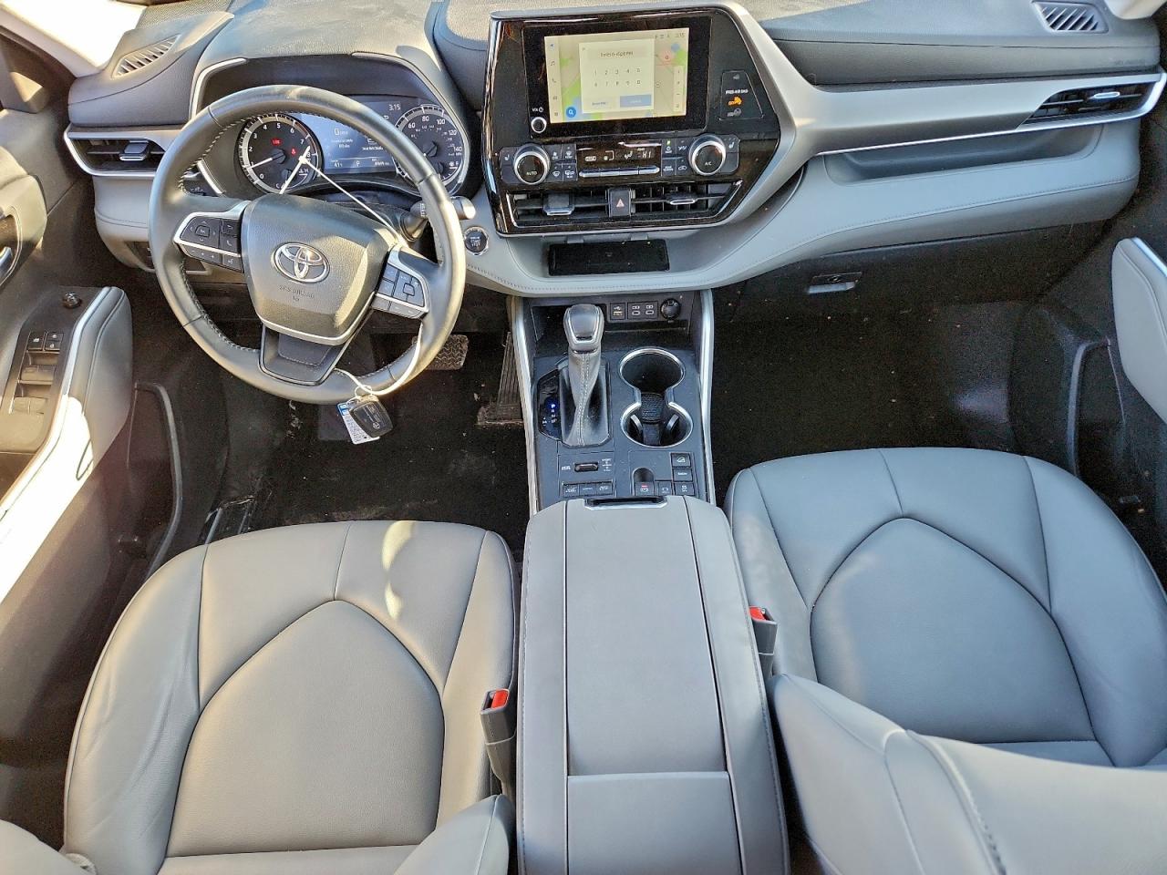 2023 TOYOTA HIGHLANDER L photo 8