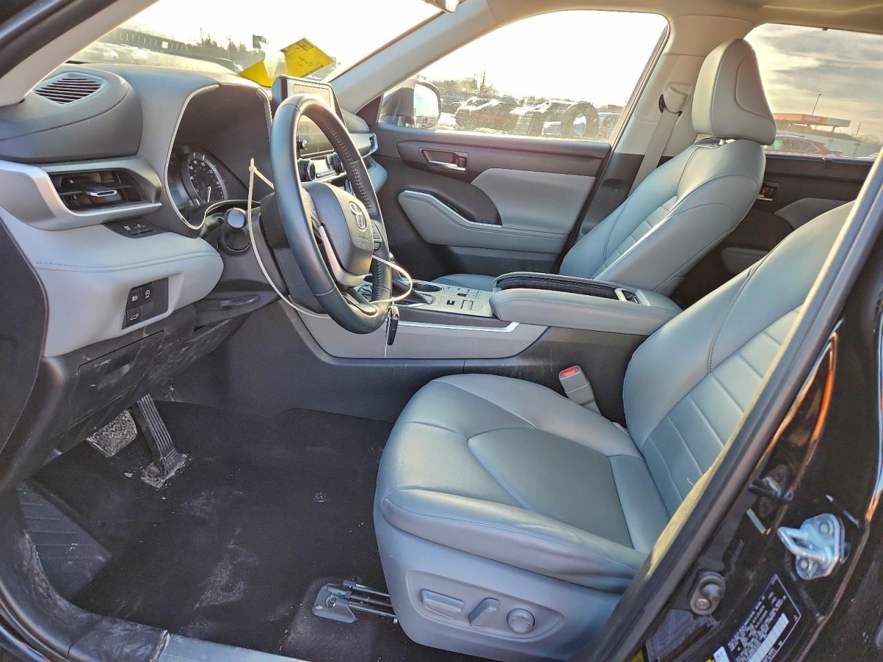 2023 TOYOTA HIGHLANDER L photo 7
