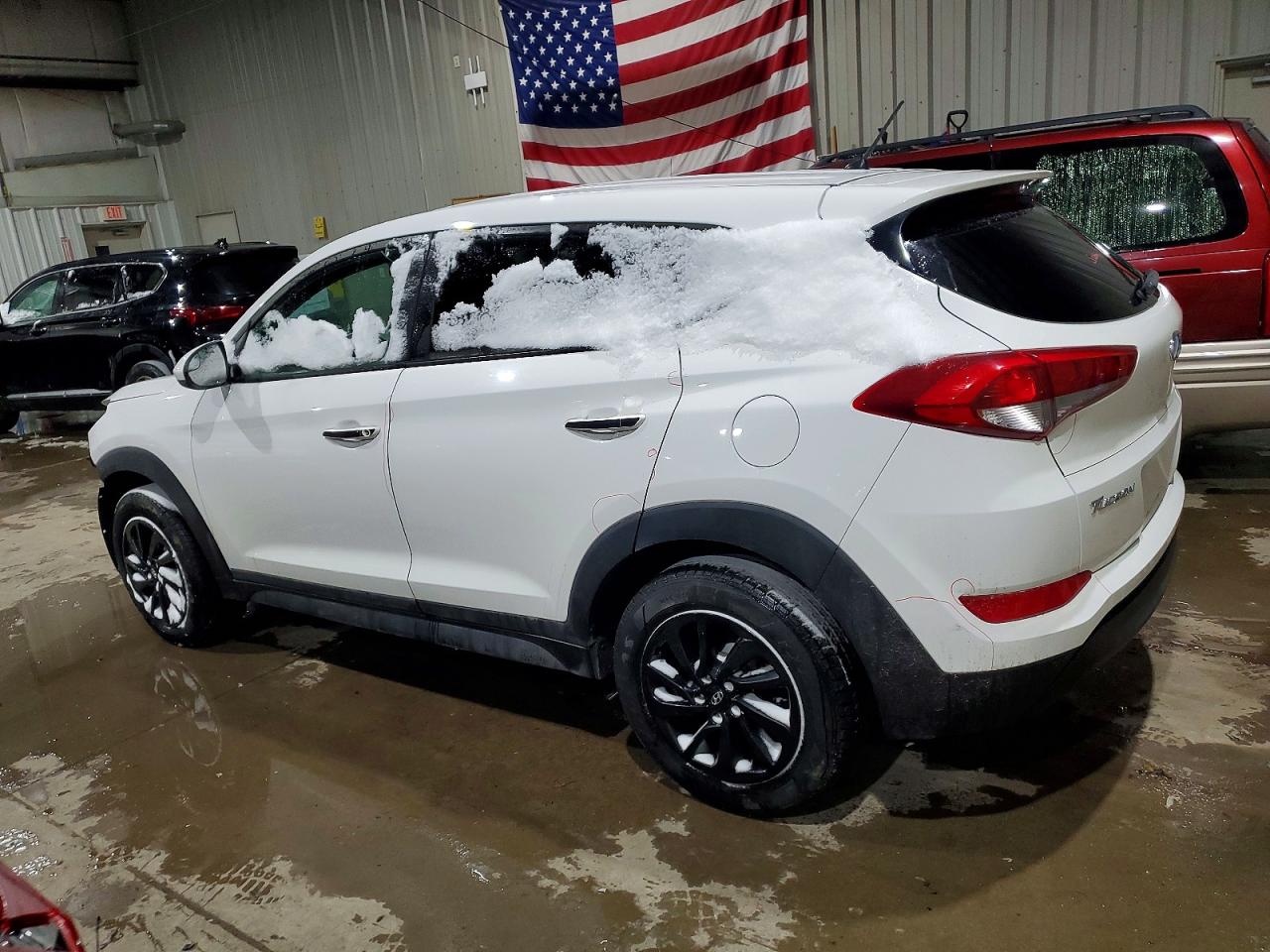 2018 HYUNDAI TUCSON SE photo 2
