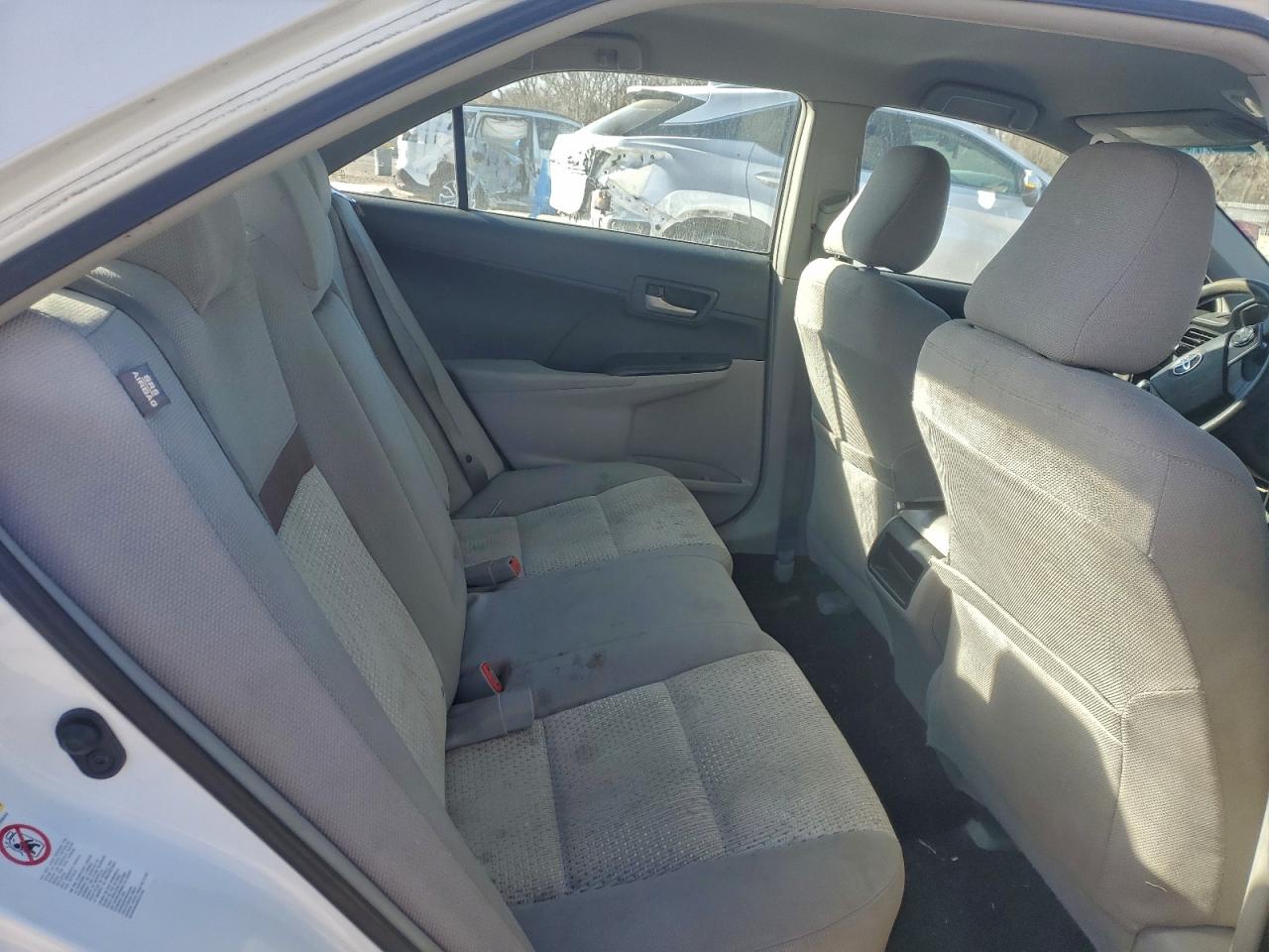 2014 TOYOTA CAMRY L photo 10