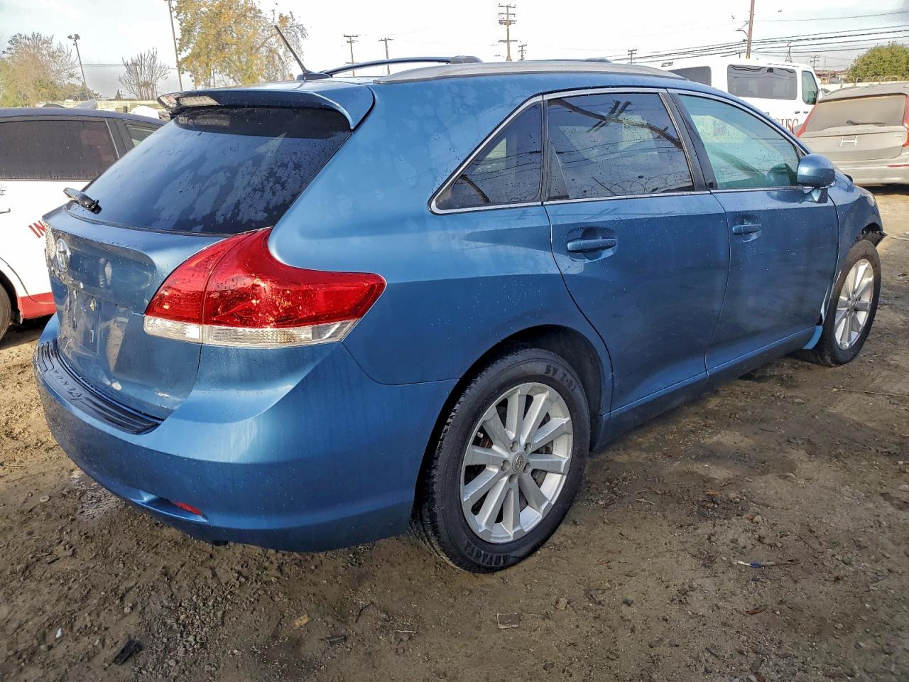 2010 TOYOTA VENZA photo 3
