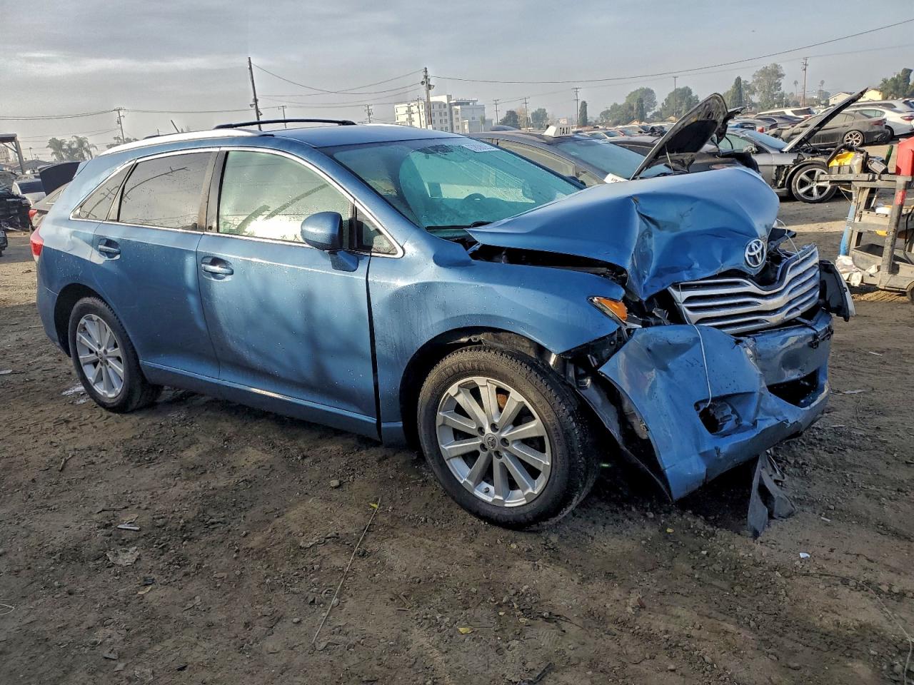 2010 TOYOTA VENZA photo 4