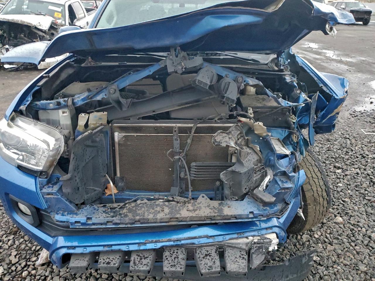 2017 TOYOTA TACOMA DOUBLE CAB photo 12