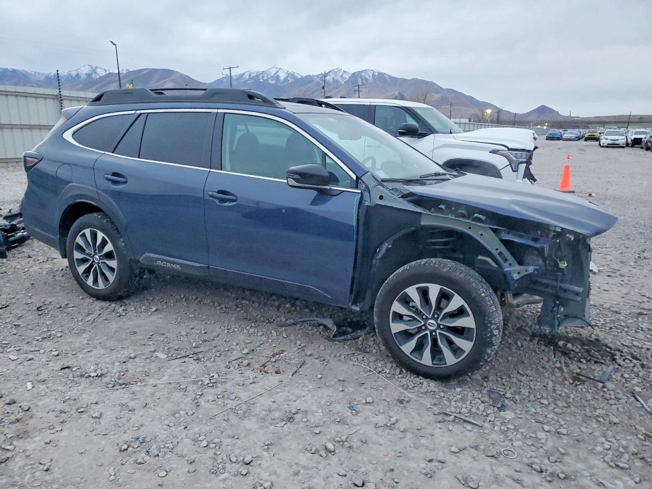 2025 SUBARU OUTBACK LIMITED photo 7