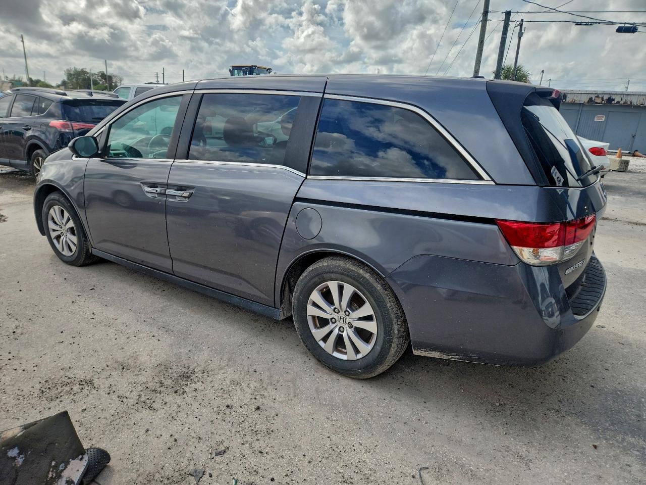 2016 HONDA ODYSSEY EXL photo 2