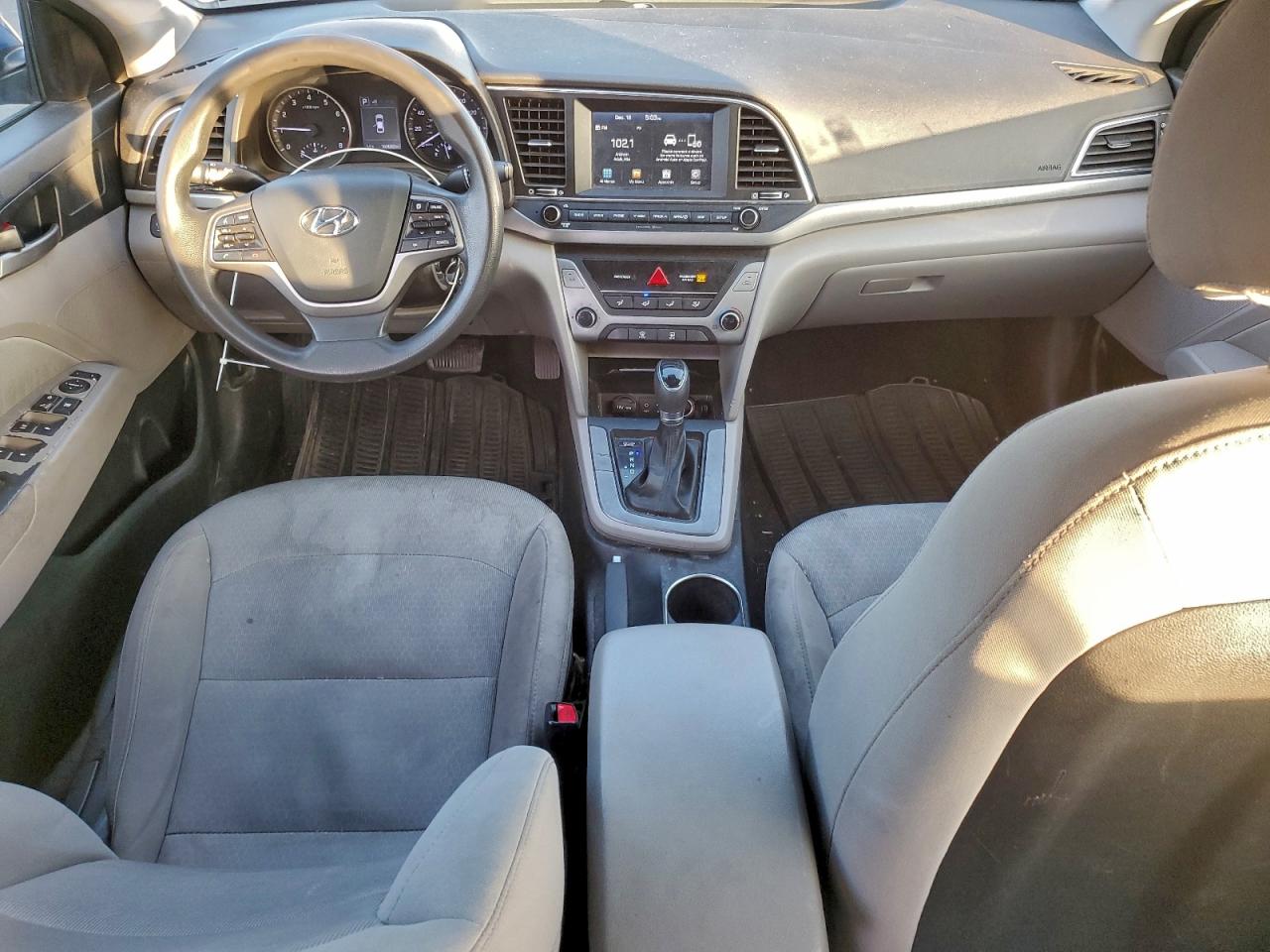 2018 HYUNDAI ELANTRA SEL photo 8