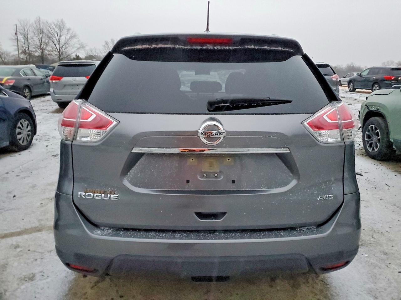 2016 NISSAN ROGUE S photo 6