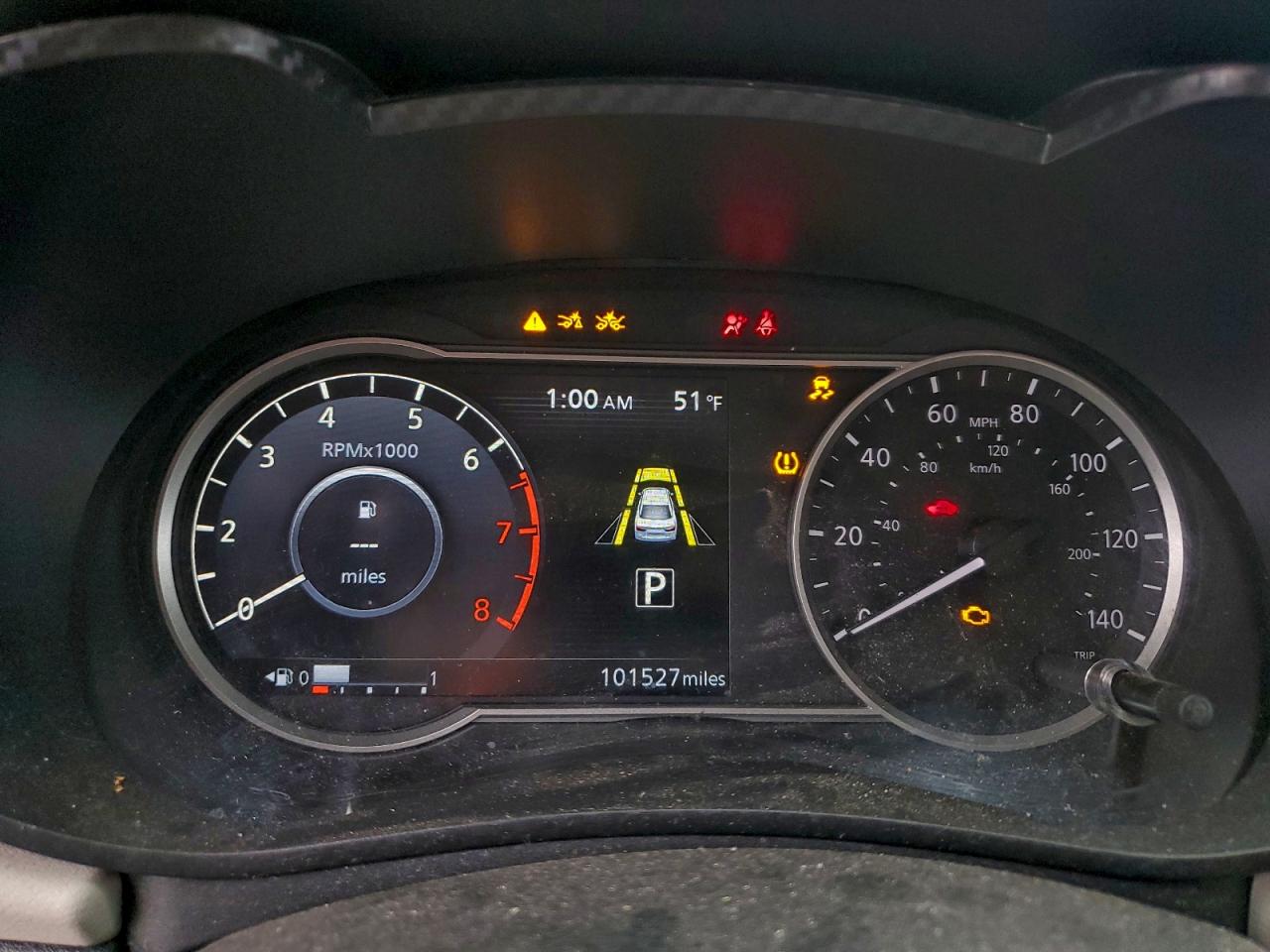 2021 NISSAN VERSA SV photo 9