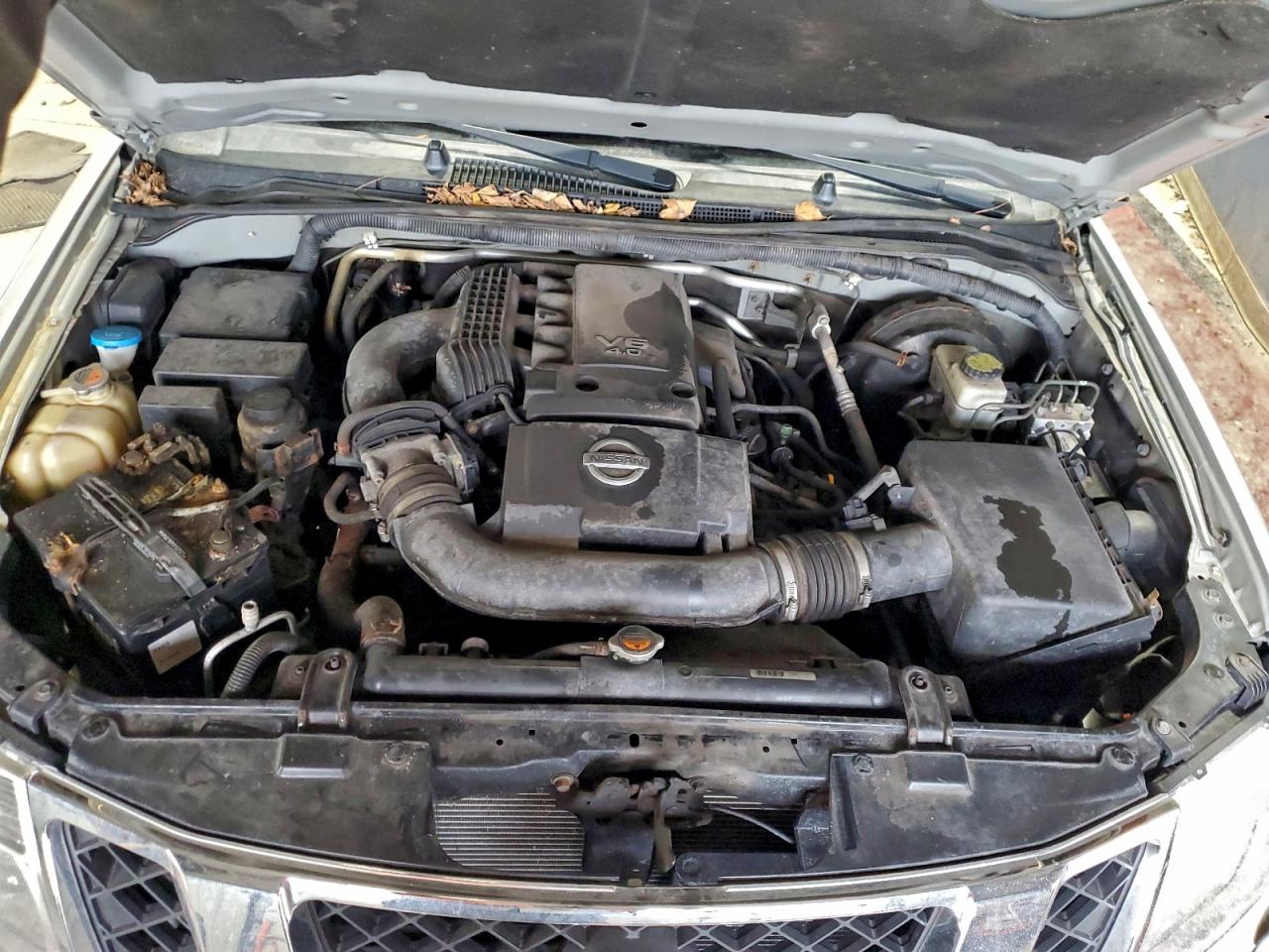 2012 NISSAN PATHFINDER S photo 12