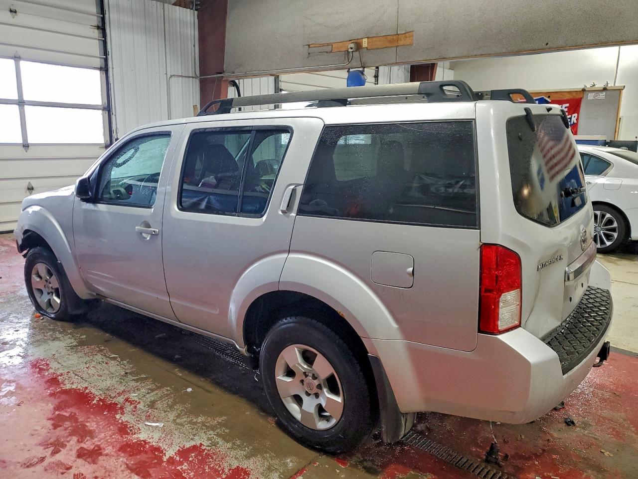2012 NISSAN PATHFINDER S photo 2