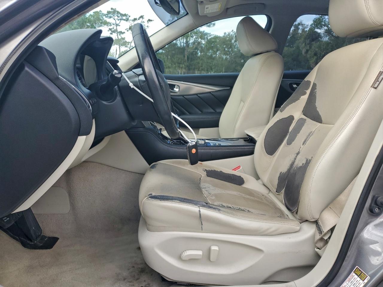 2015 INFINITI Q50 photo 7