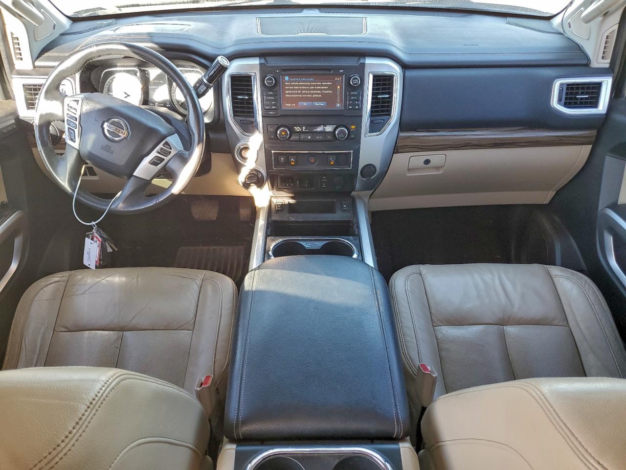 2017 NISSAN TITAN XD SL photo 8