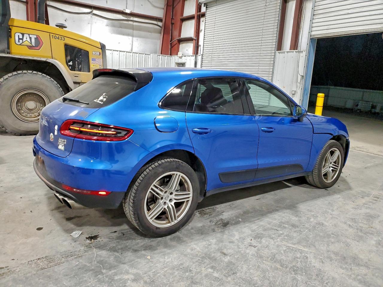 2015 PORSCHE MACAN S photo 3