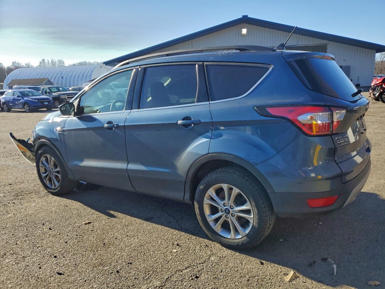 2018 FORD ESCAPE SE photo 2