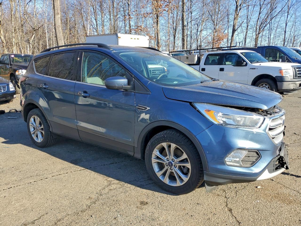 2018 FORD ESCAPE SE photo 4
