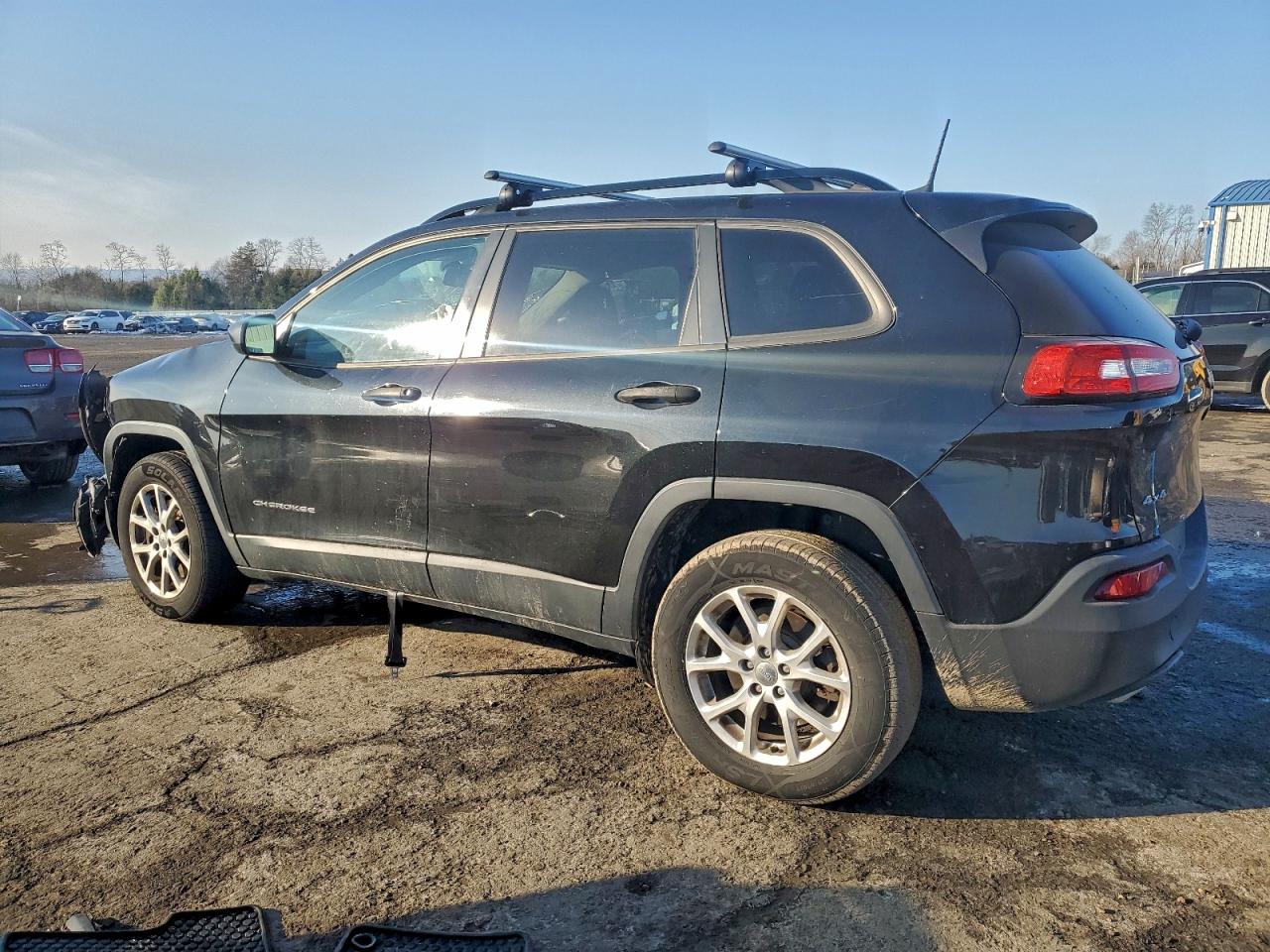 2016 JEEP CHEROKEE SPORT photo 2