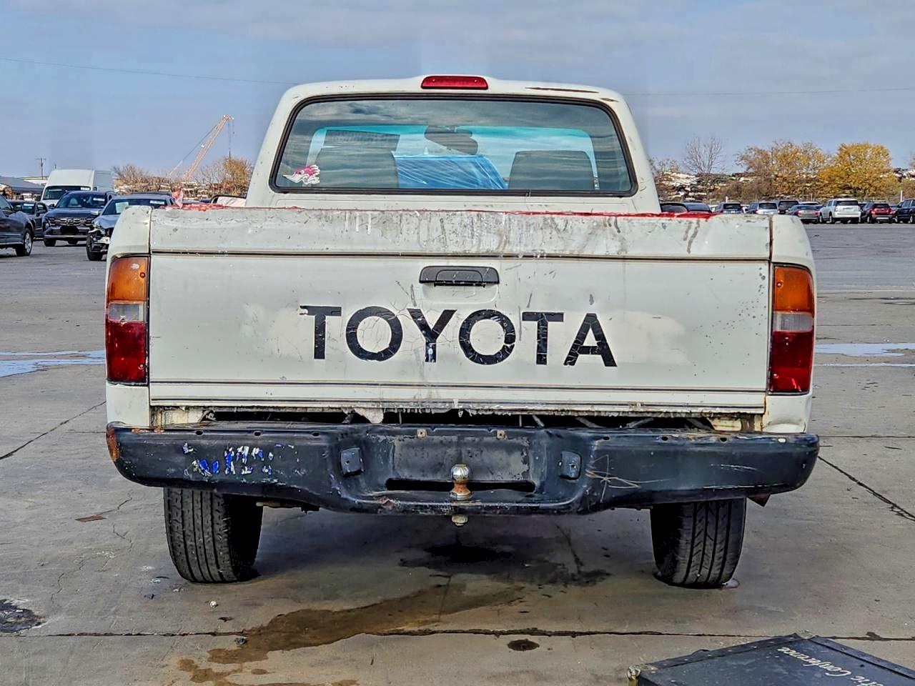 1997 TOYOTA TACOMA BASE photo 6