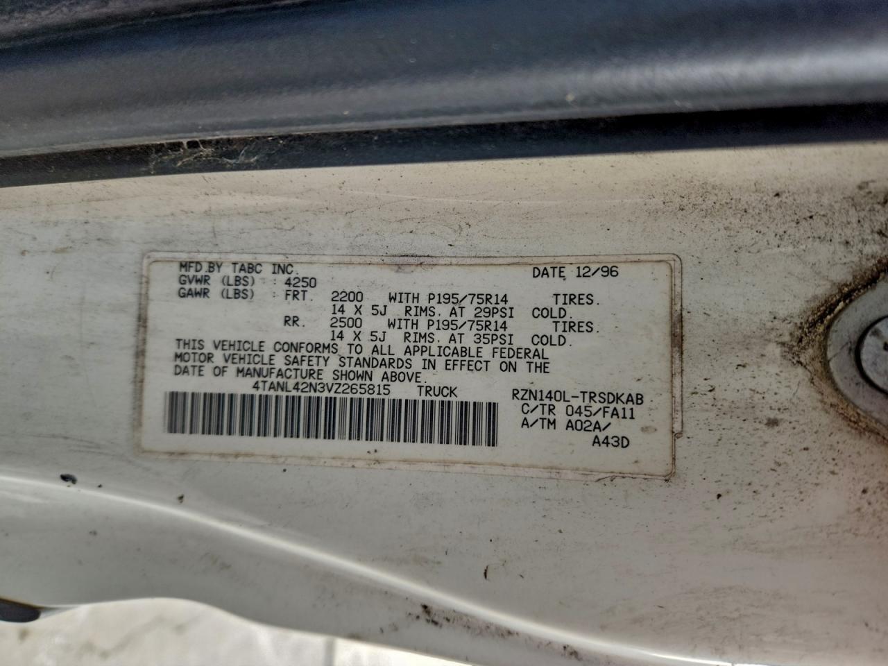 1997 TOYOTA TACOMA BASE photo 12