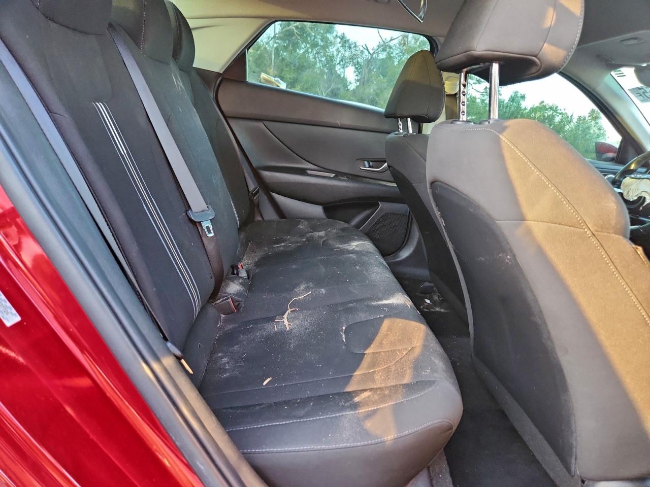 2022 HYUNDAI ELANTRA SEL photo 10