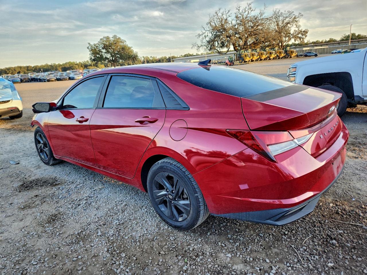 2022 HYUNDAI ELANTRA SEL photo 2