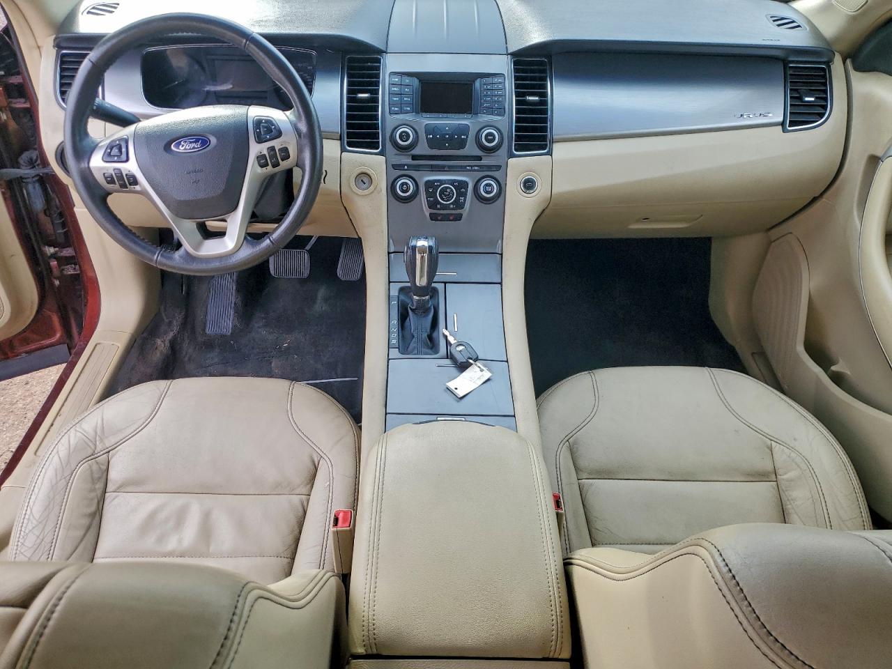 2015 FORD TAURUS SEL photo 8
