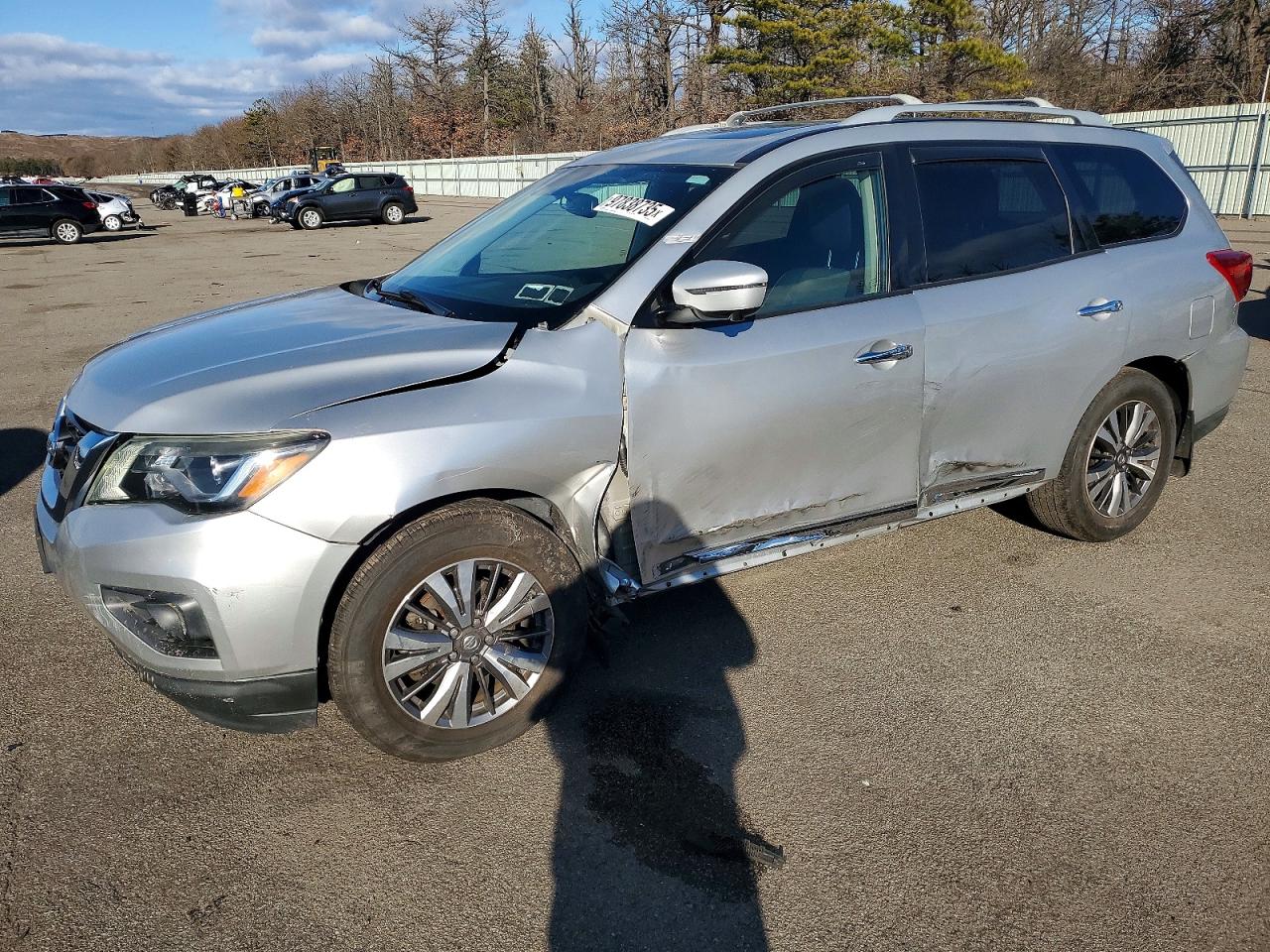 2017 NISSAN PATHFINDER