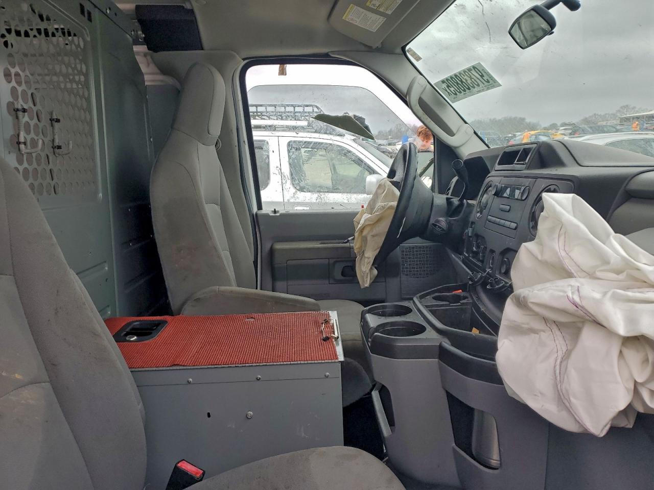 2014 FORD E250 DELIVERY VAN photo 21