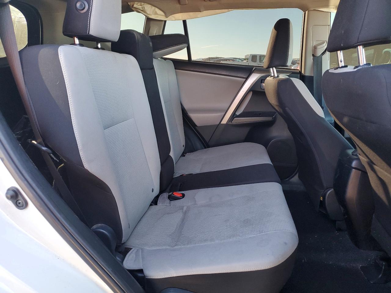 2018 TOYOTA RAV4 ADVENTURE photo 10