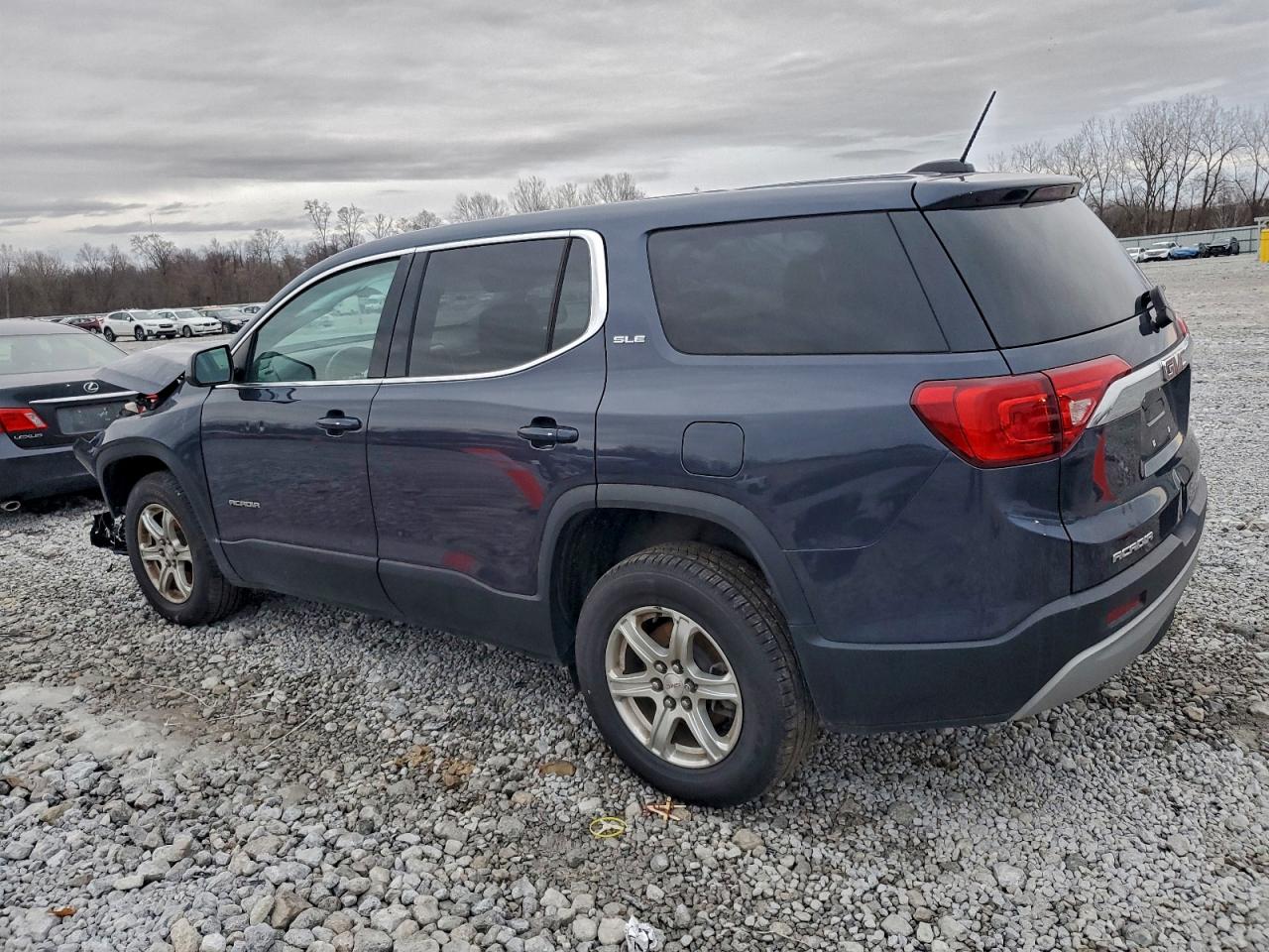 2019 GMC ACADIA SLE photo 2