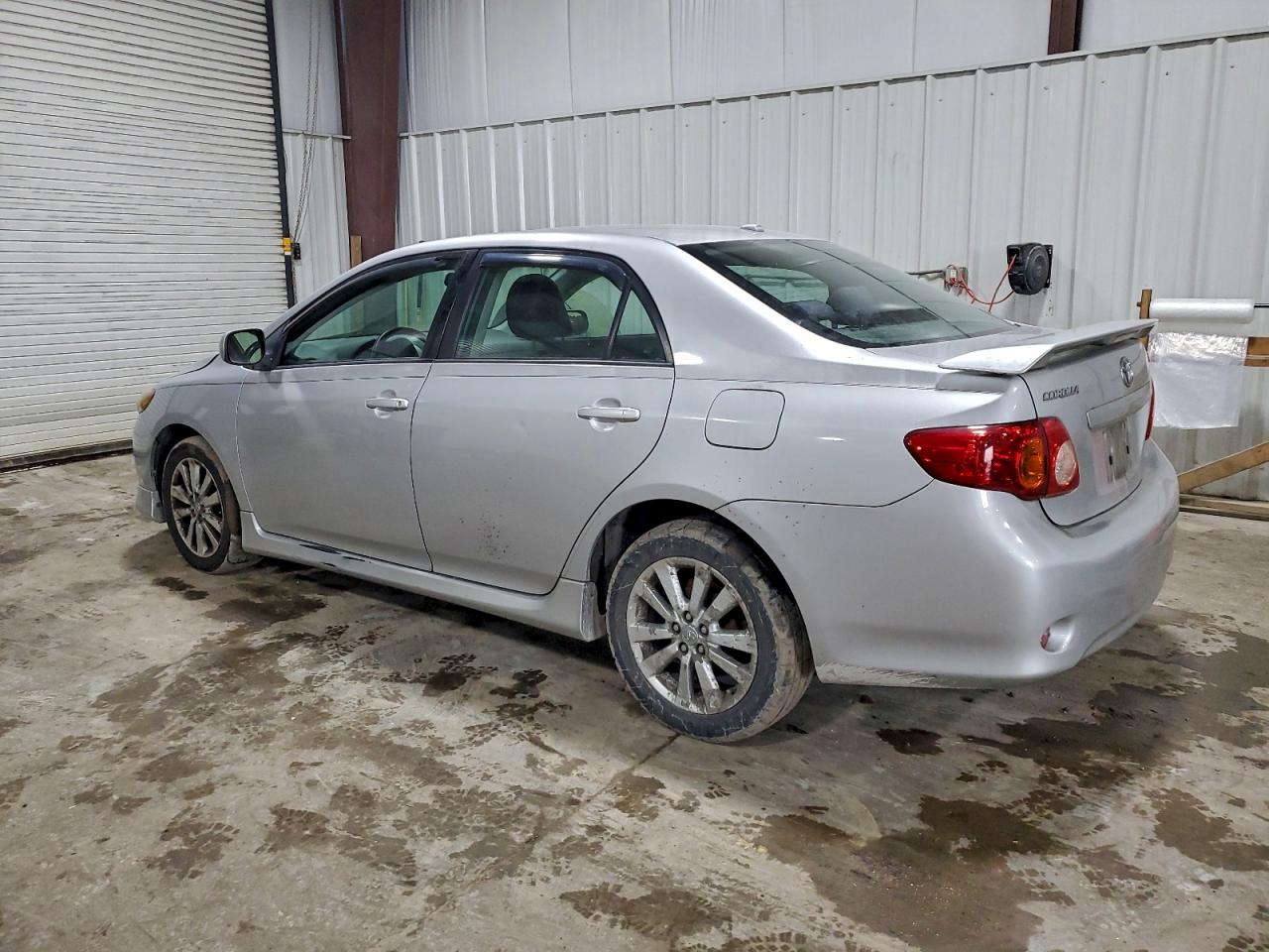2009 TOYOTA COROLLA S photo 2