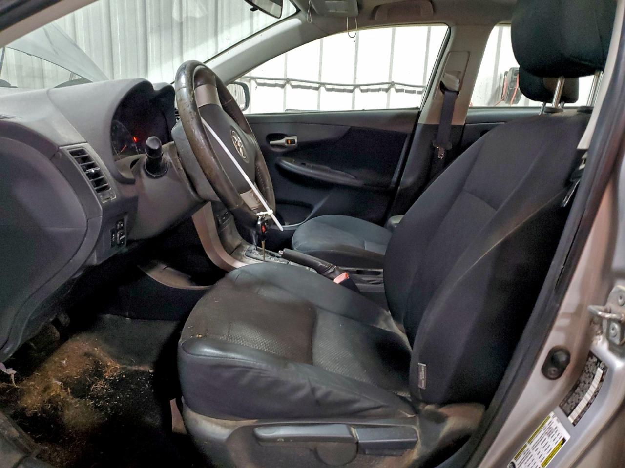2009 TOYOTA COROLLA S photo 7