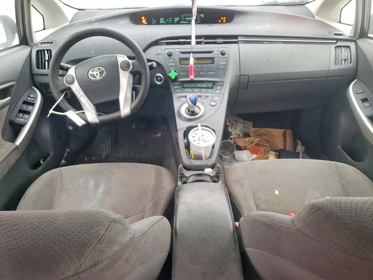 2010 TOYOTA PRIUS photo 15