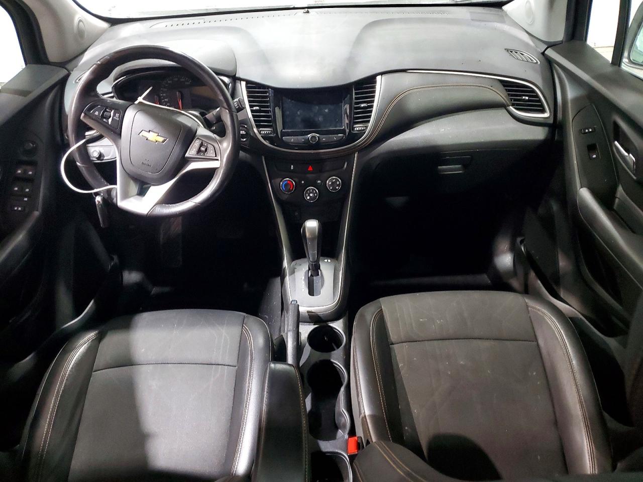 2018 CHEVROLET TRAX 1LT photo 8