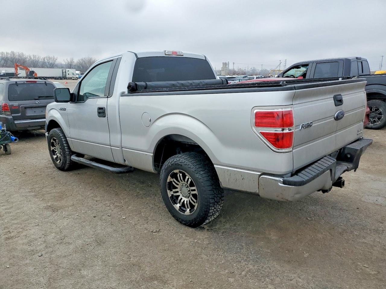 2013 FORD F150 photo 2