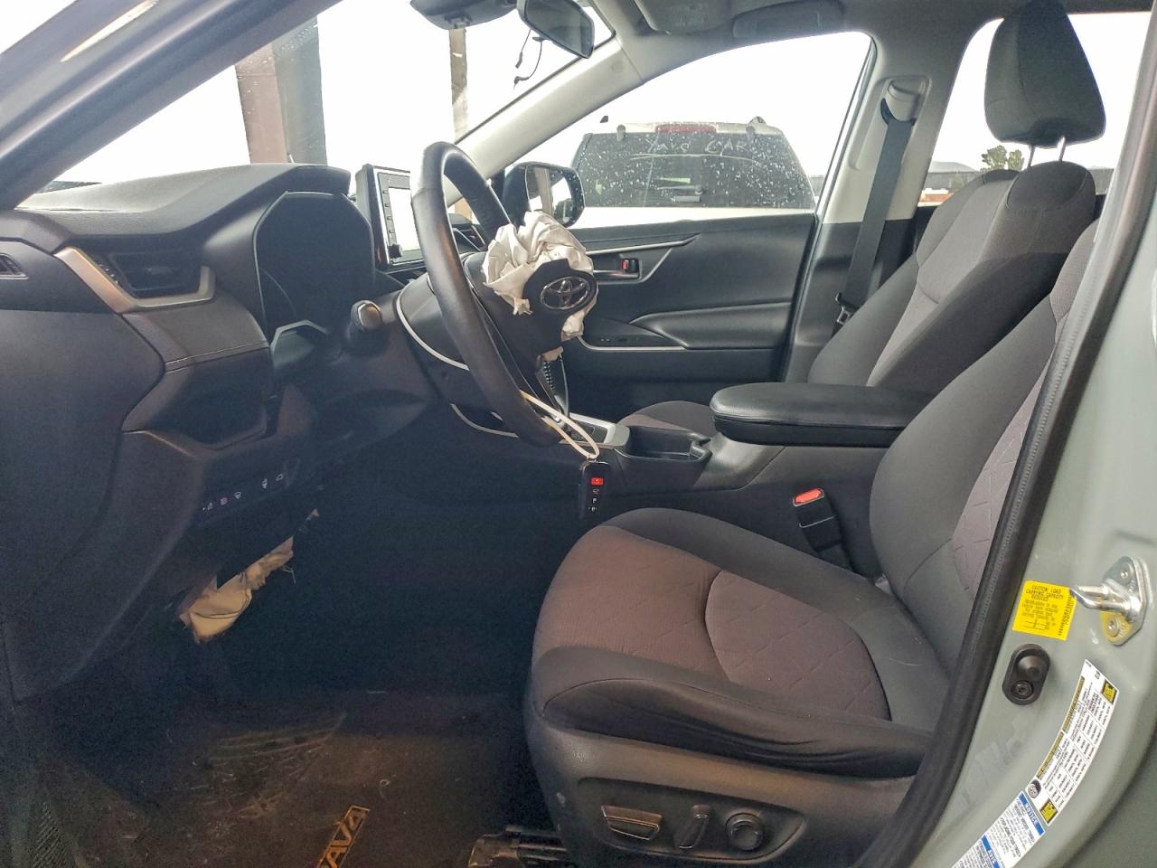2019 TOYOTA RAV4 XLE photo 7