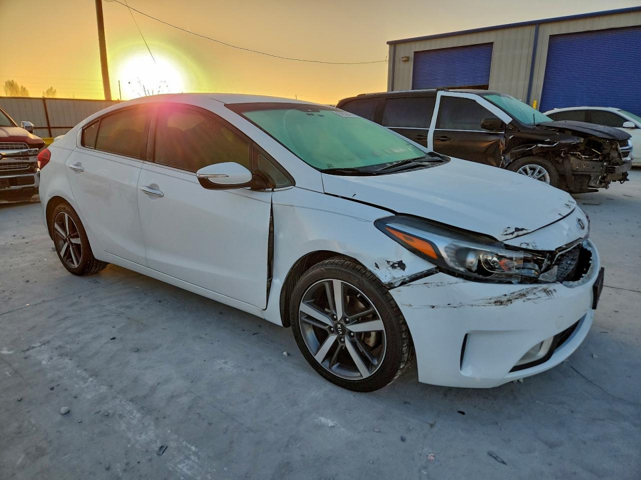 2017 KIA FORTE EX photo 4