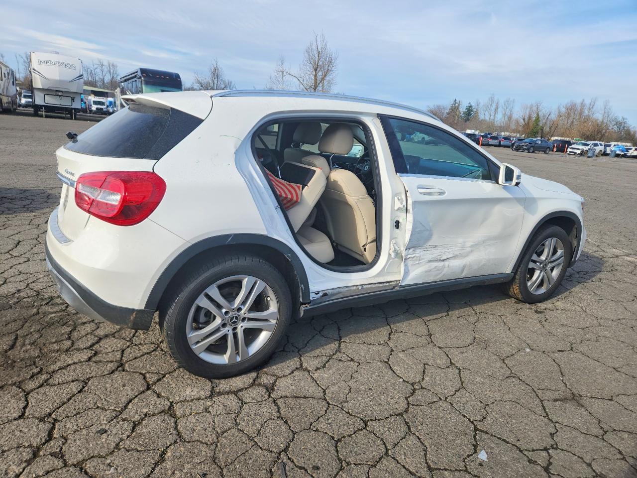 2019 MERCEDES-BENZ GLA 250 4MATIC photo 5