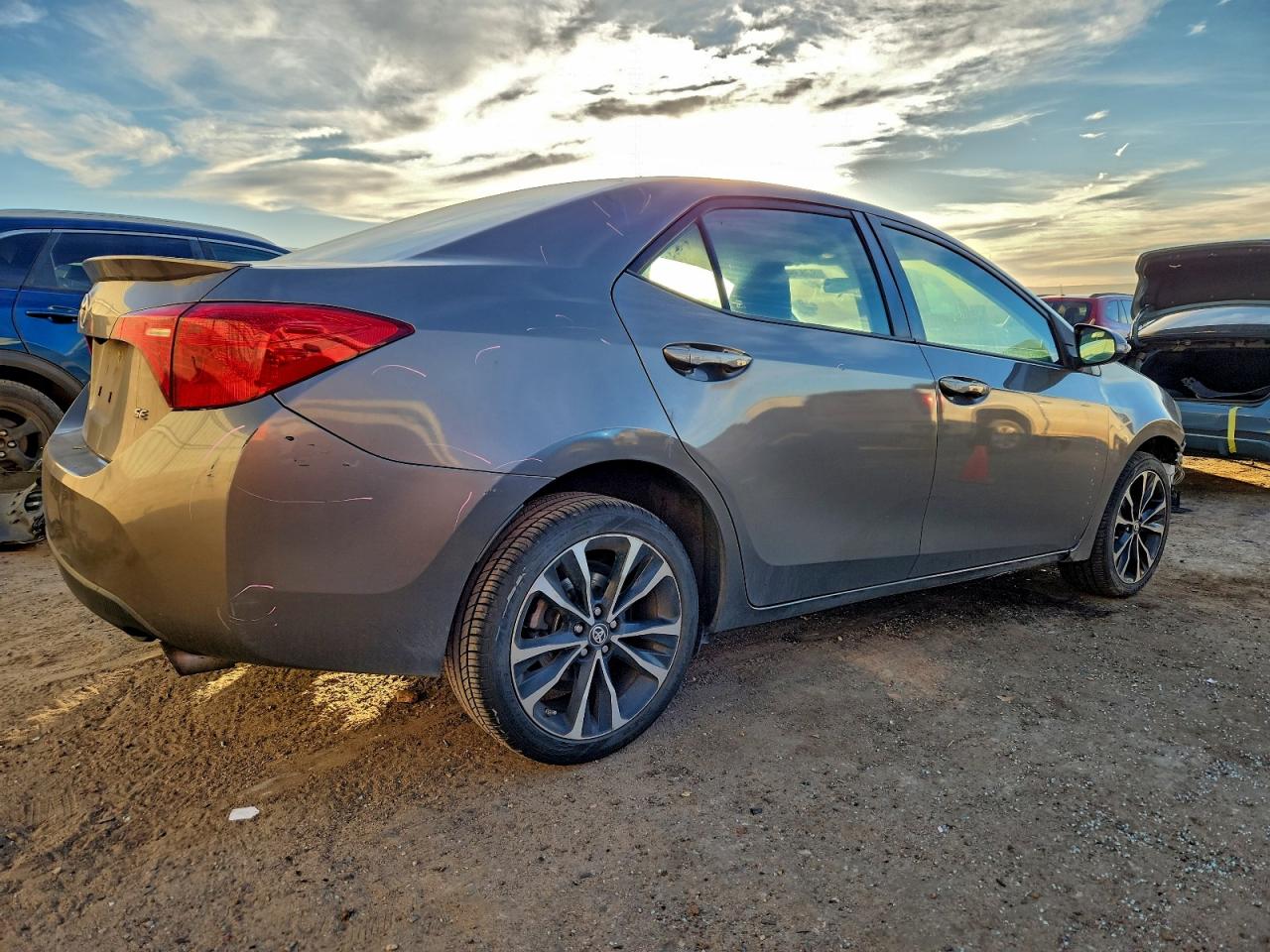 2017 TOYOTA COROLLA L photo 5