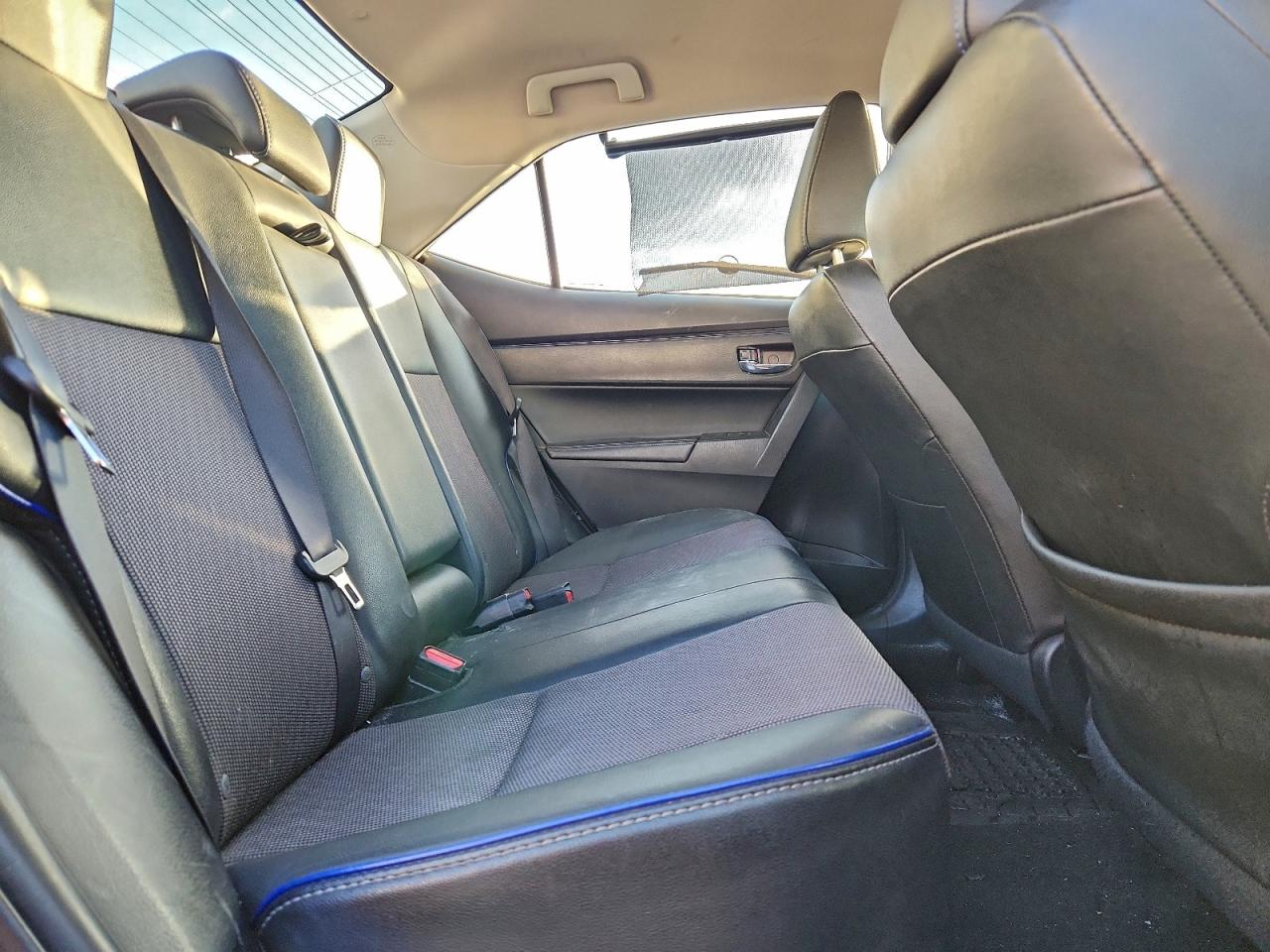 2017 TOYOTA COROLLA L photo 19