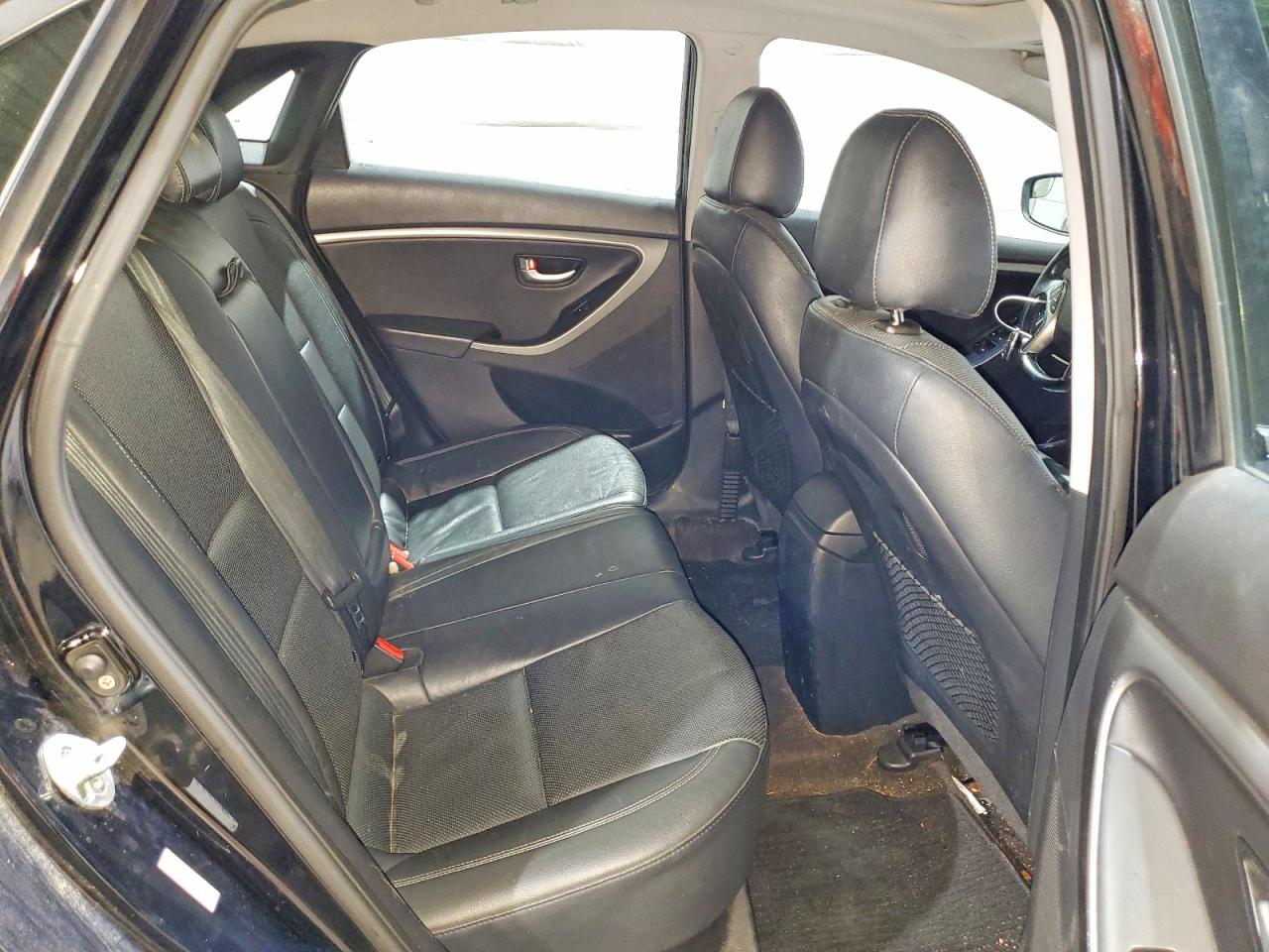 2017 HYUNDAI ELANTRA GT photo 10