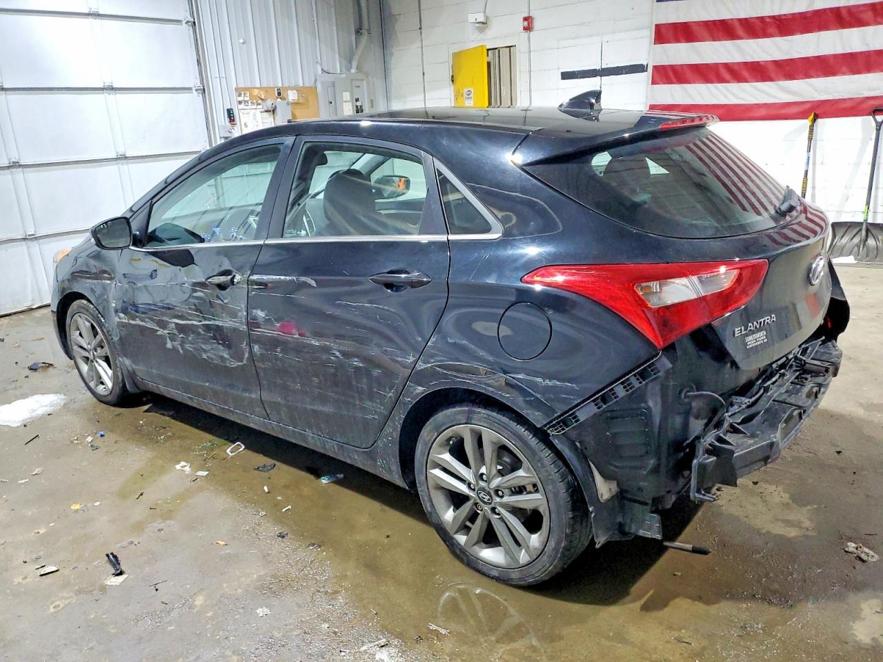2017 HYUNDAI ELANTRA GT photo 2