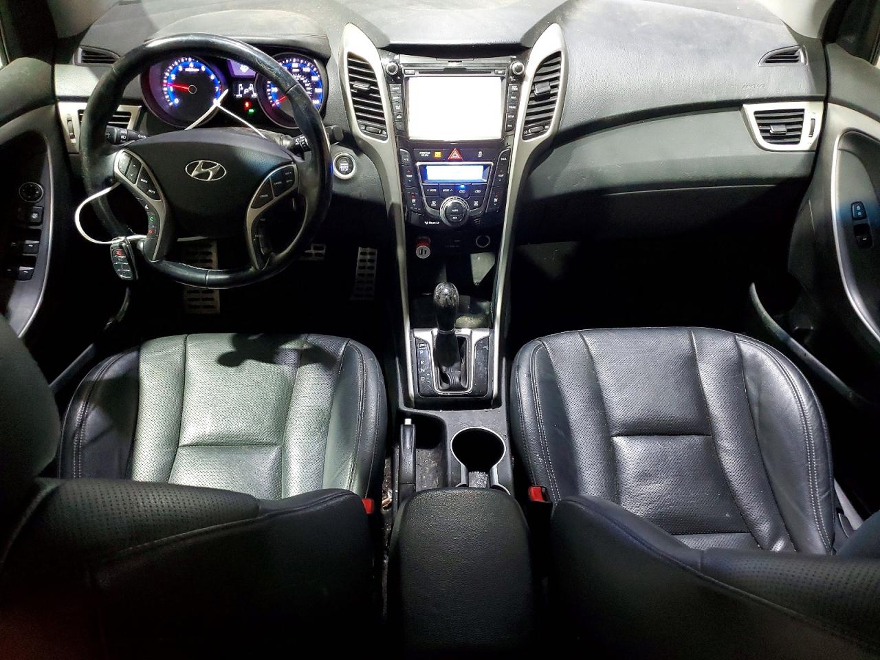 2017 HYUNDAI ELANTRA GT photo 8